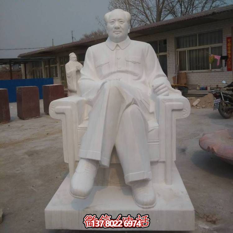 漢白玉石雕毛主席雕塑——走進(jìn)中國景區(qū)，欣賞傳統(tǒng)美術(shù)
