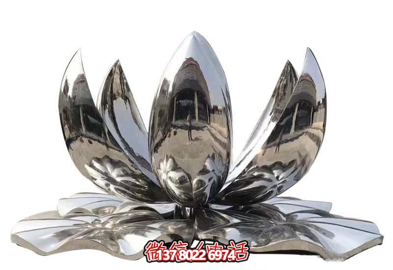 鏡面不銹鋼蓮花雕塑，為公園帶來活力