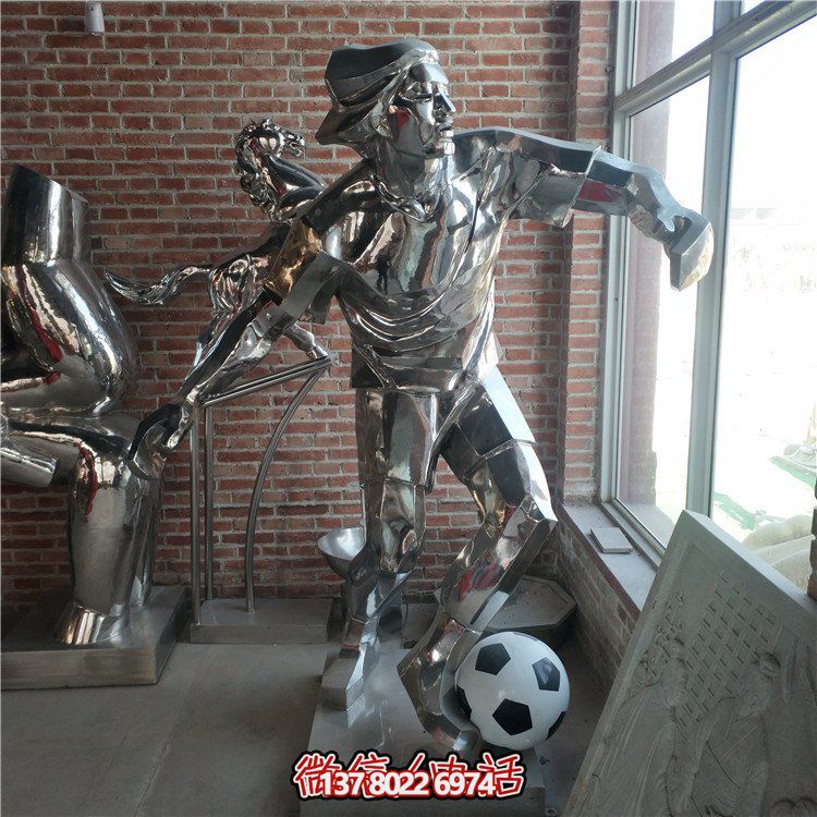 大型不銹鋼雕塑，打造精神堡壘，點亮文化街景觀