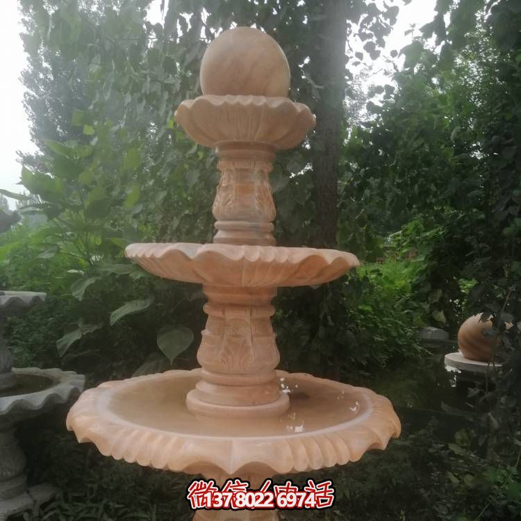 紅色多層噴泉擺件，晚霞下的庭院更加美麗