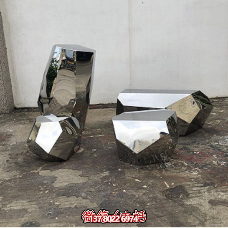 高級不銹鋼鏡面戶外公園雕塑裝飾，以鵝卵石為靈感