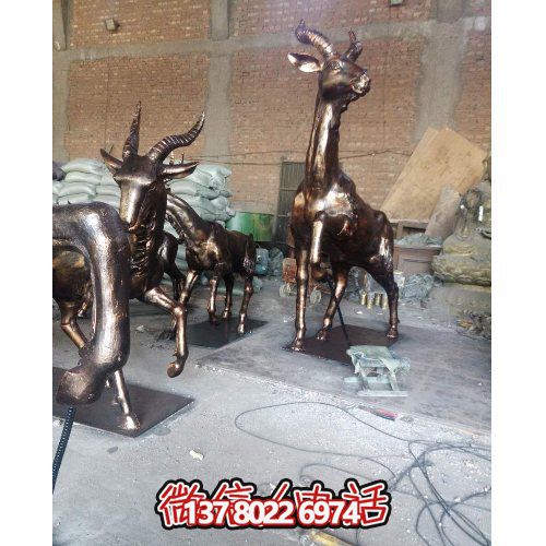 大型梅花鹿銅雕雕塑，裝點別墅小區(qū)