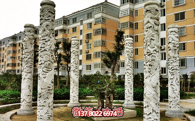 精美大理石浮雕龍柱，裝點小區(qū)花園