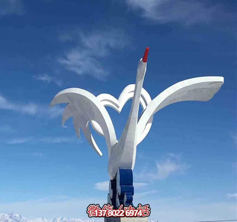 不銹鋼愛心鶴雕塑，點(diǎn)亮廣場(chǎng)創(chuàng)意之美