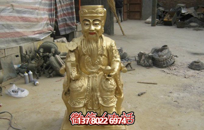 手工制作的供奉佛像，傳承古老文化的精粹