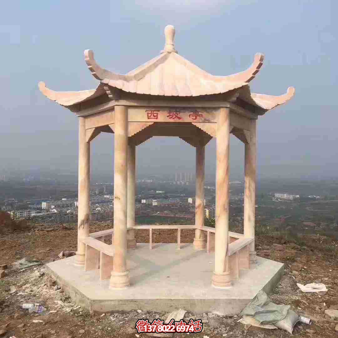 西坡涼亭景觀，觀賞大型晚霞紅