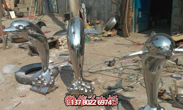 不銹鋼海豚雕塑——點綴花園，增添寧靜之美