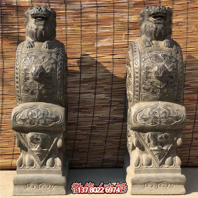 古典風(fēng)格石雕青石門墩