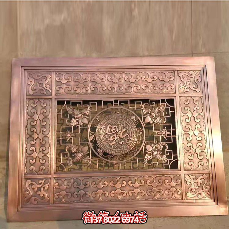 集酒店庭院裝飾黃銅鍛造、鏤空中式壁畫雕塑于一體的藝術(shù)裝飾
