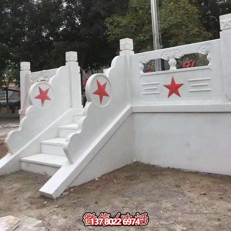 石欄桿護(hù)欄系統(tǒng)，為大理學(xué)校、政府及單位提供安全升旗臺(tái)