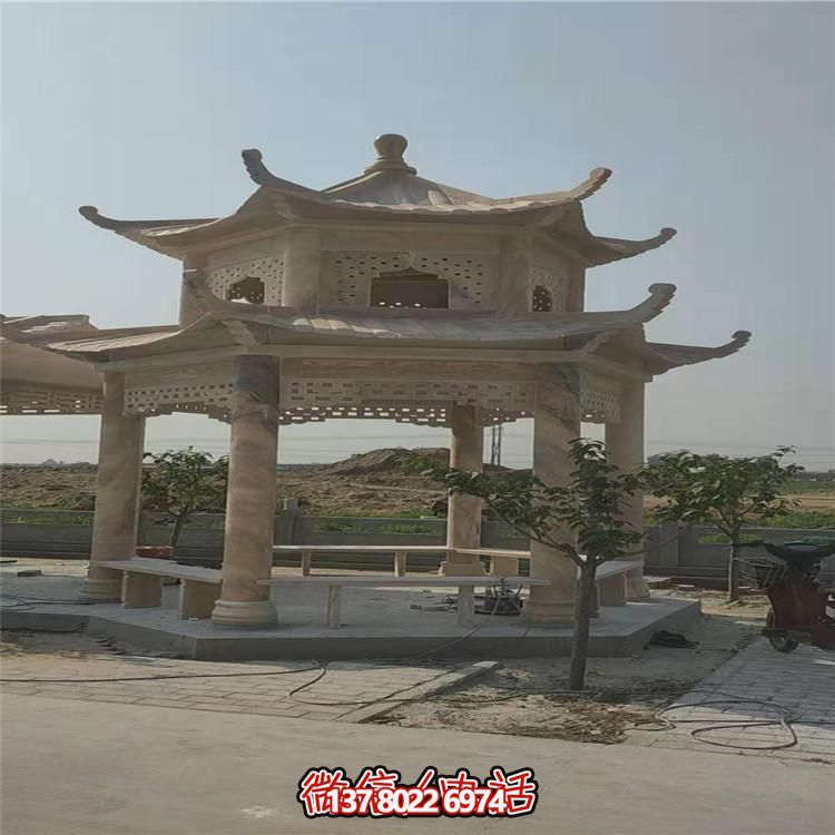 雙層紅雕涼亭，觀賞絕美晚霞，享受乘涼樂趣