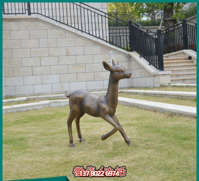 玻璃鋼梅花鹿彩繪雕塑，完美裝飾園林景觀