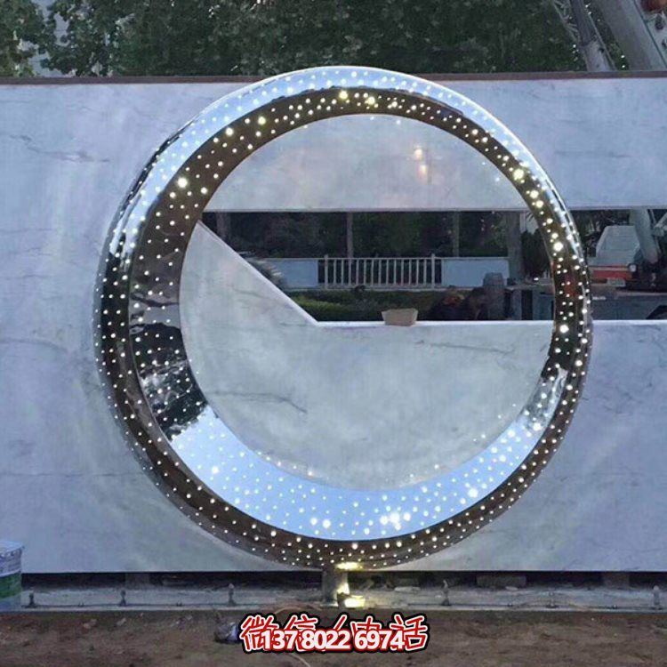 不銹鋼海豚景觀雕塑，提升酒店會(huì)所的抽象圓環(huán)氛圍