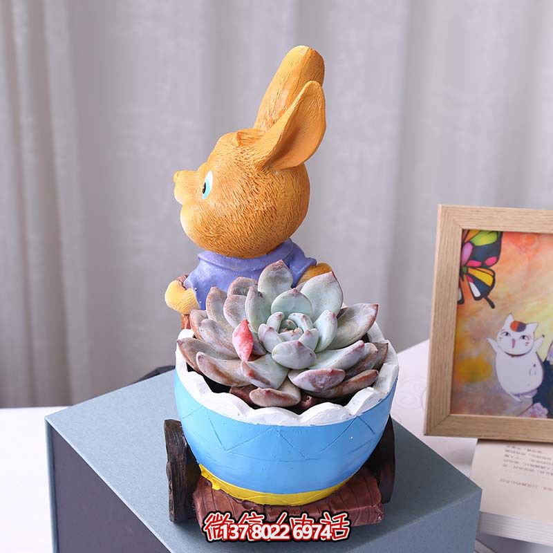 玻璃鋼兔子雕塑拉花盆，讓客廳擺件變得更有格調(diào)