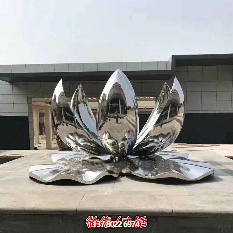 大型不銹鋼蓮花雕塑，鏡面反射景觀(guān)