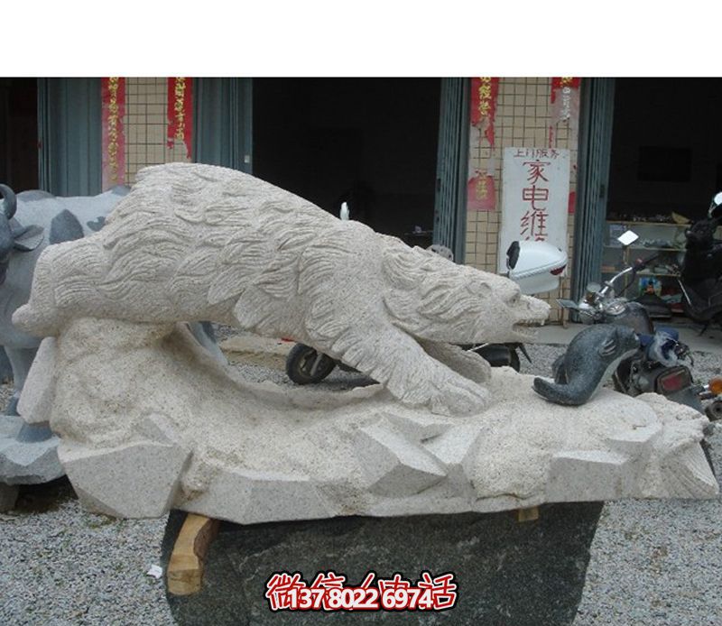 北極熊玻璃鋼雕塑，讓街道邊擺放創(chuàng)意爬行玻璃