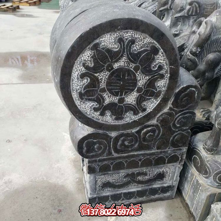 精美青石浮雕抱鼓石雕塑，點綴門口庭院
