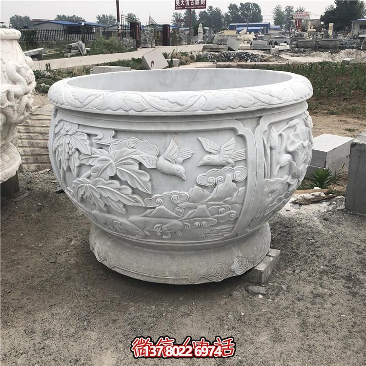 精美大型浮雕蓮花養(yǎng)魚石缸，讓你的庭院更加美麗