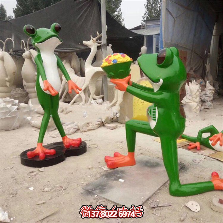 創(chuàng)意玻璃鋼青蛙雕塑，為景區(qū)帶來(lái)卡通新穎的景觀