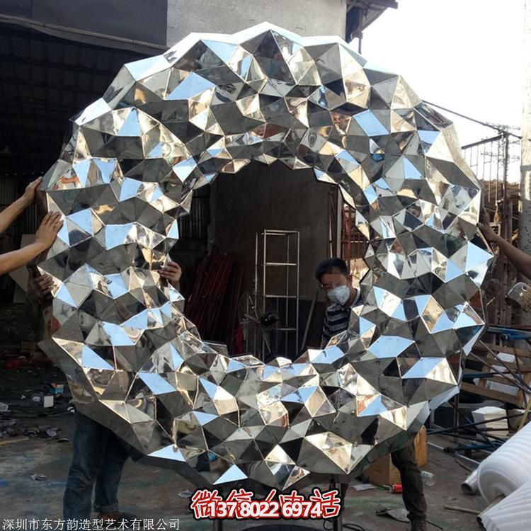 幾何圓環(huán)雕塑，給你戶外園林景觀完美面貌