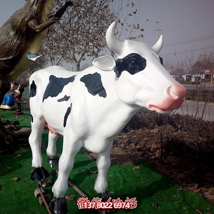 玻璃鋼制仿真奶牛擺件，裝點你的戶外農(nóng)場