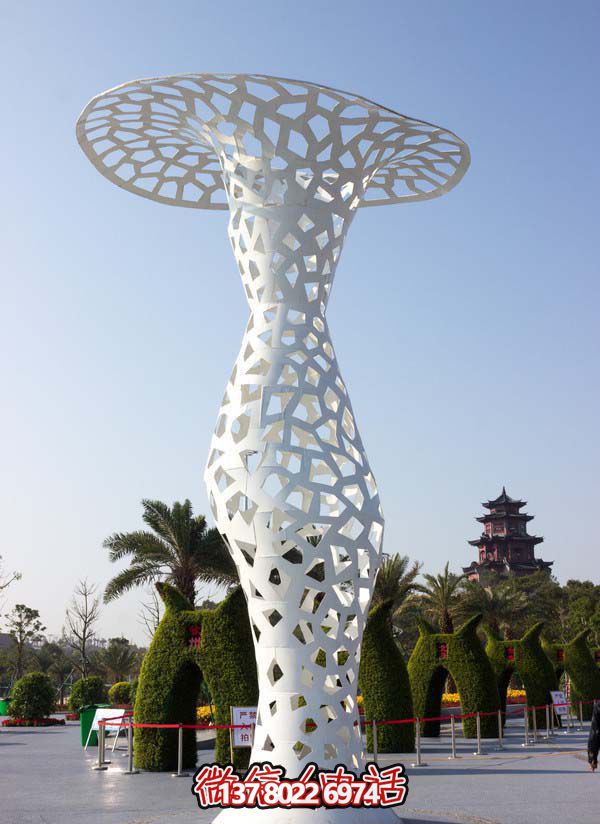 “不銹鋼雕塑花瓶，為你的園林觀光廣場增添創(chuàng)意色彩”