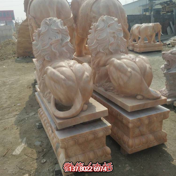 大型西方獅子雕塑，為酒店企業(yè)添彩