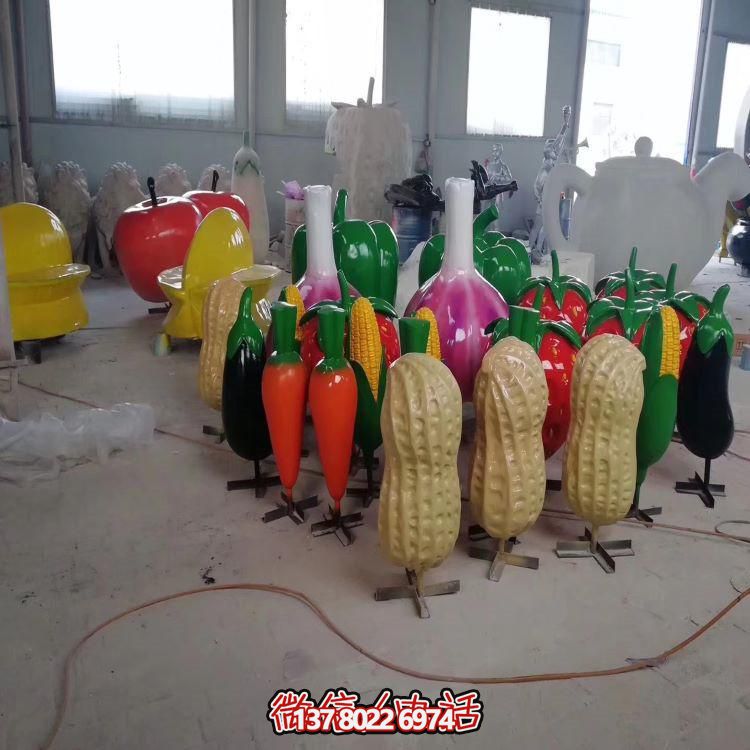 高品質(zhì)玻璃鋼雕塑，為您的園林景觀提供新鮮水果蔬菜