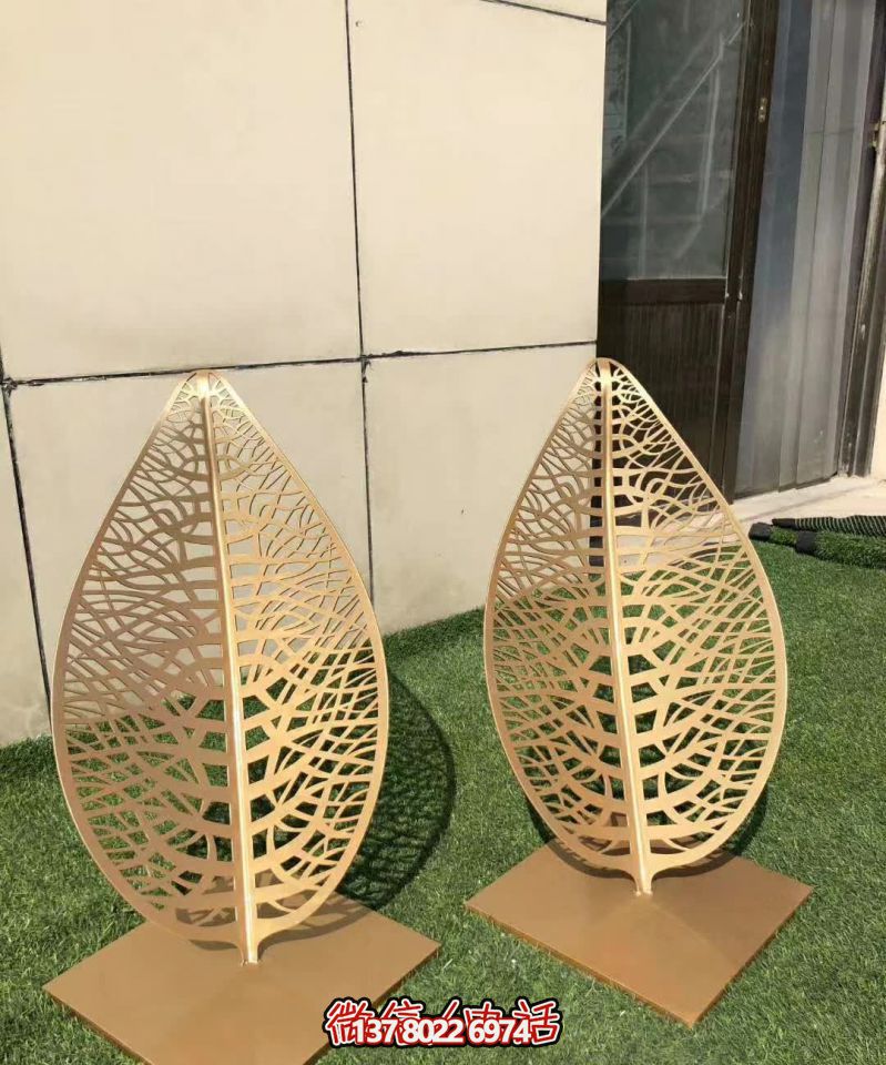 園林景觀(guān)不銹鋼鏤空樹(shù)葉雕塑