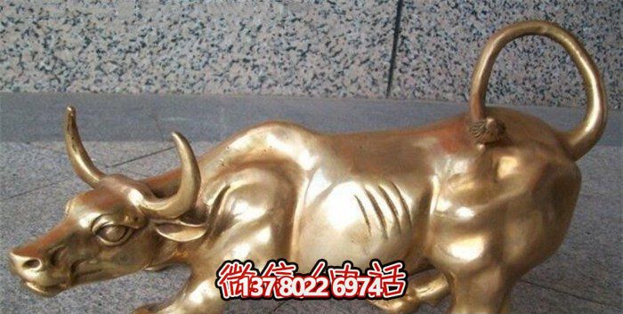 室內擺放的金色卷尾巴的玻璃鋼創(chuàng)意華爾街牛 室內擺放的金色卷尾巴的玻璃鋼創(chuàng)意華爾街牛