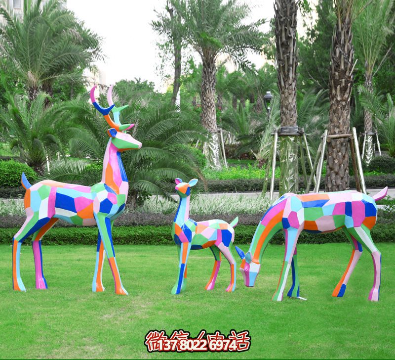 戶(hù)外玻璃鋼彩繪幾何梅花鹿雕塑