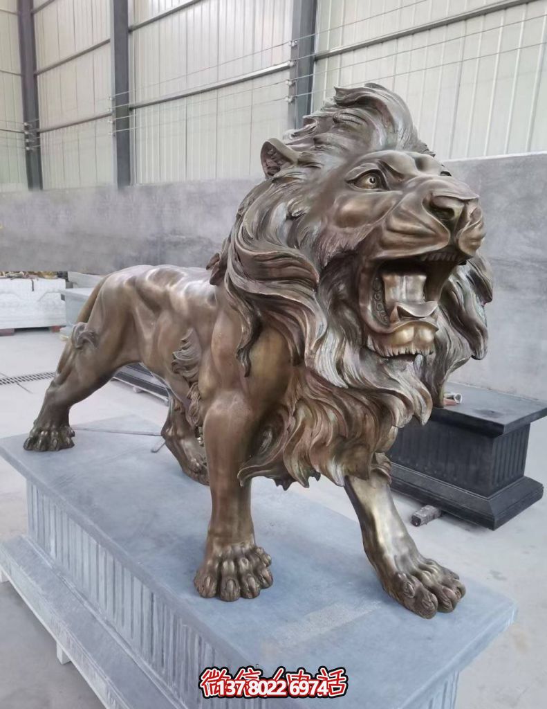 銅雕塑——鑄銅獅子，線條流暢，富有動感，栩栩如生
