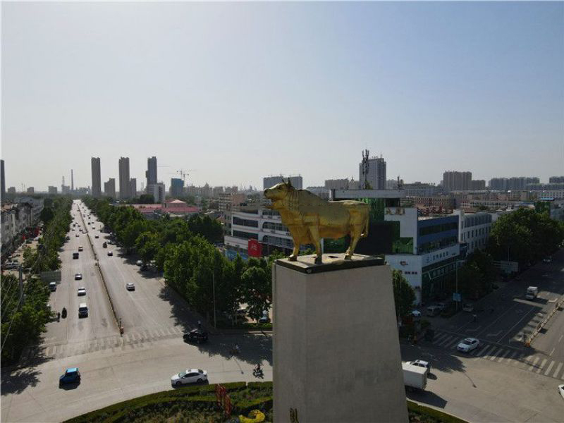 城市轉(zhuǎn)盤(pán)鍛銅動(dòng)物牛 城市轉(zhuǎn)盤(pán)鍛銅動(dòng)物牛